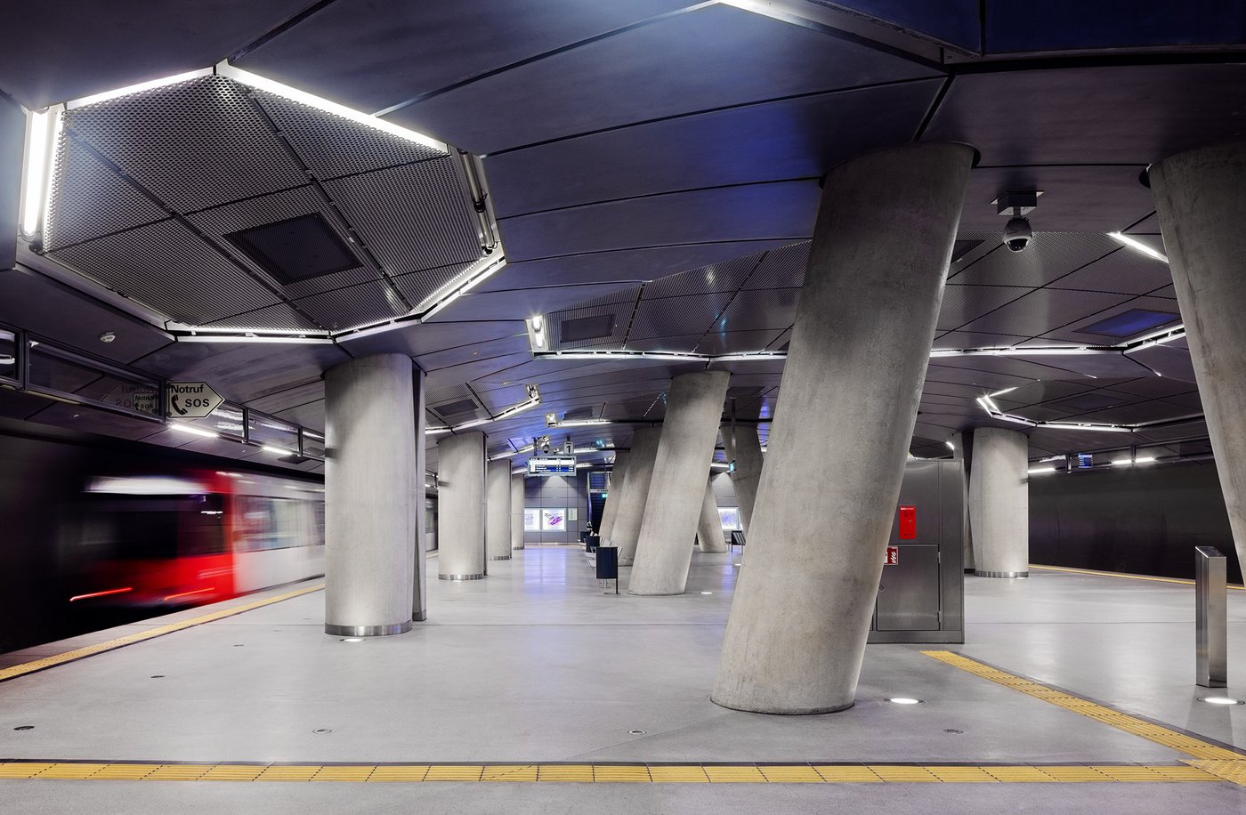 Image 5 out of the series KVB
Stations