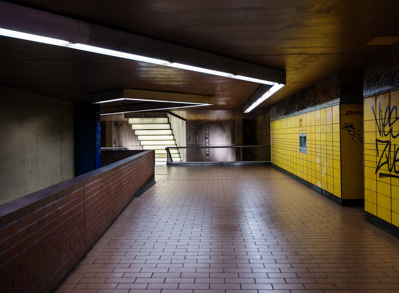 Image 7 out of the series KVB
Stations