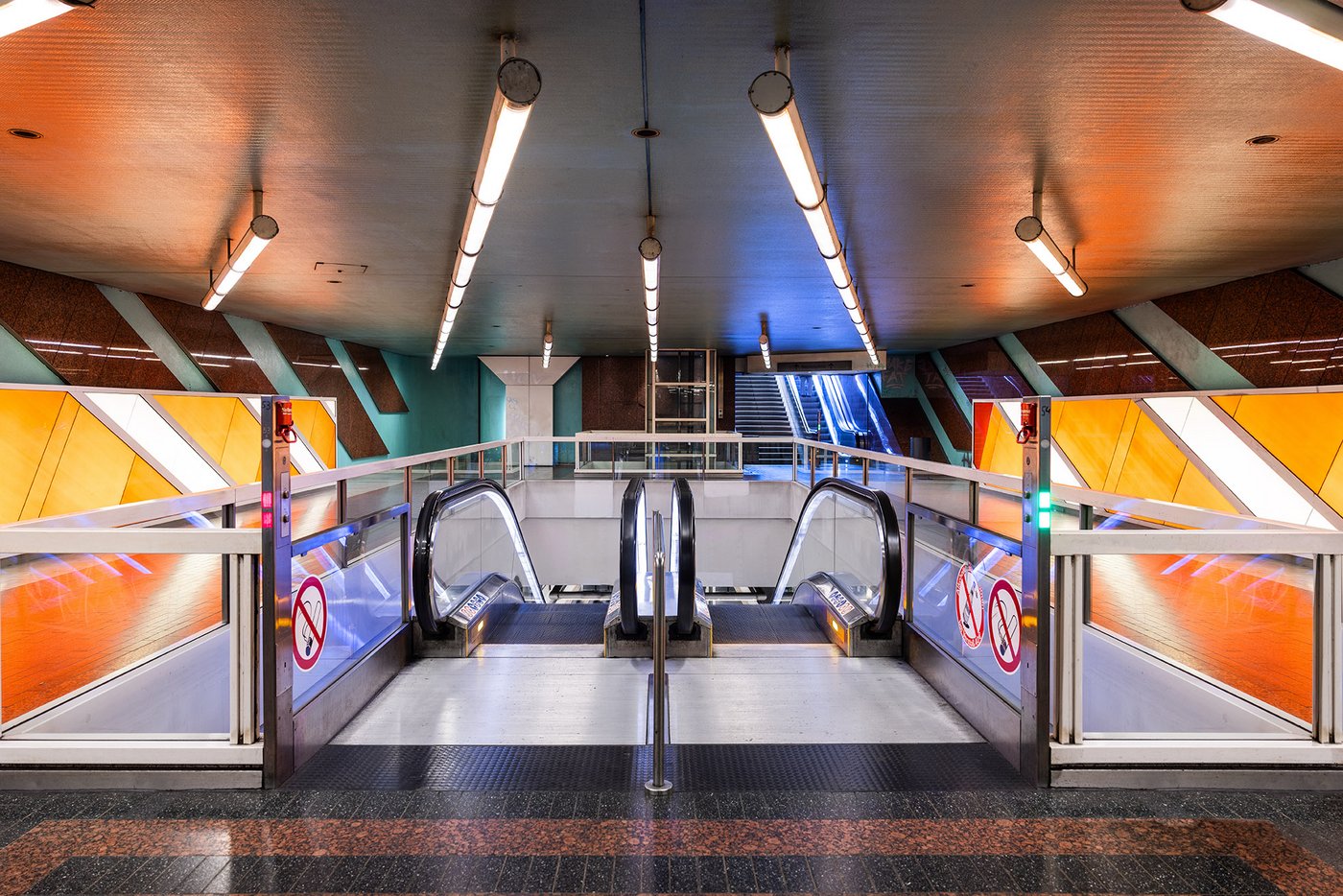 Image 4 out of the series KVB
Stations